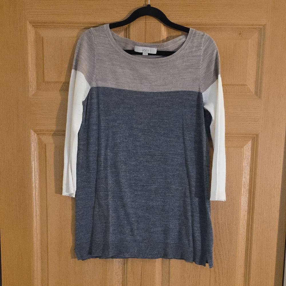 LOFT Neutral Find Gauge Sweater